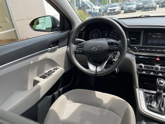 Used 2020 Hyundai Elantra SE FWD image 11