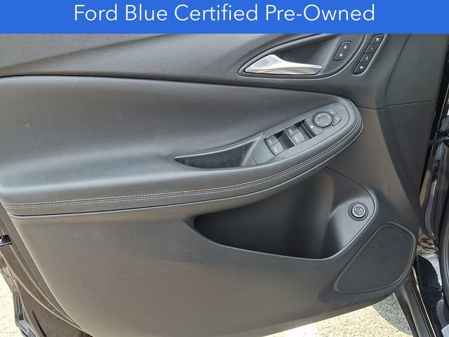 Used 2020 Buick Encore GX Essence w/ Experience Buick Package AWD/4WD image 13