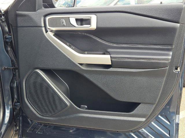 Certified 2022 Ford Explorer XLT image 9
