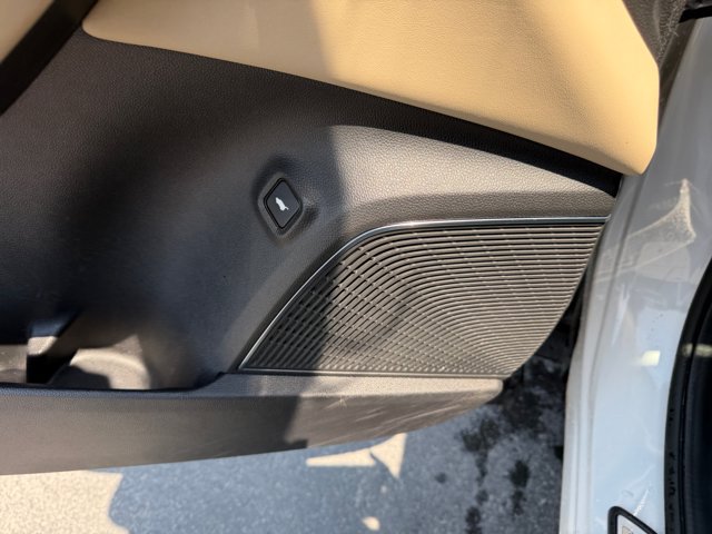 Used 2022 Acura MDX SH-AWD w/ Advance Package image 29