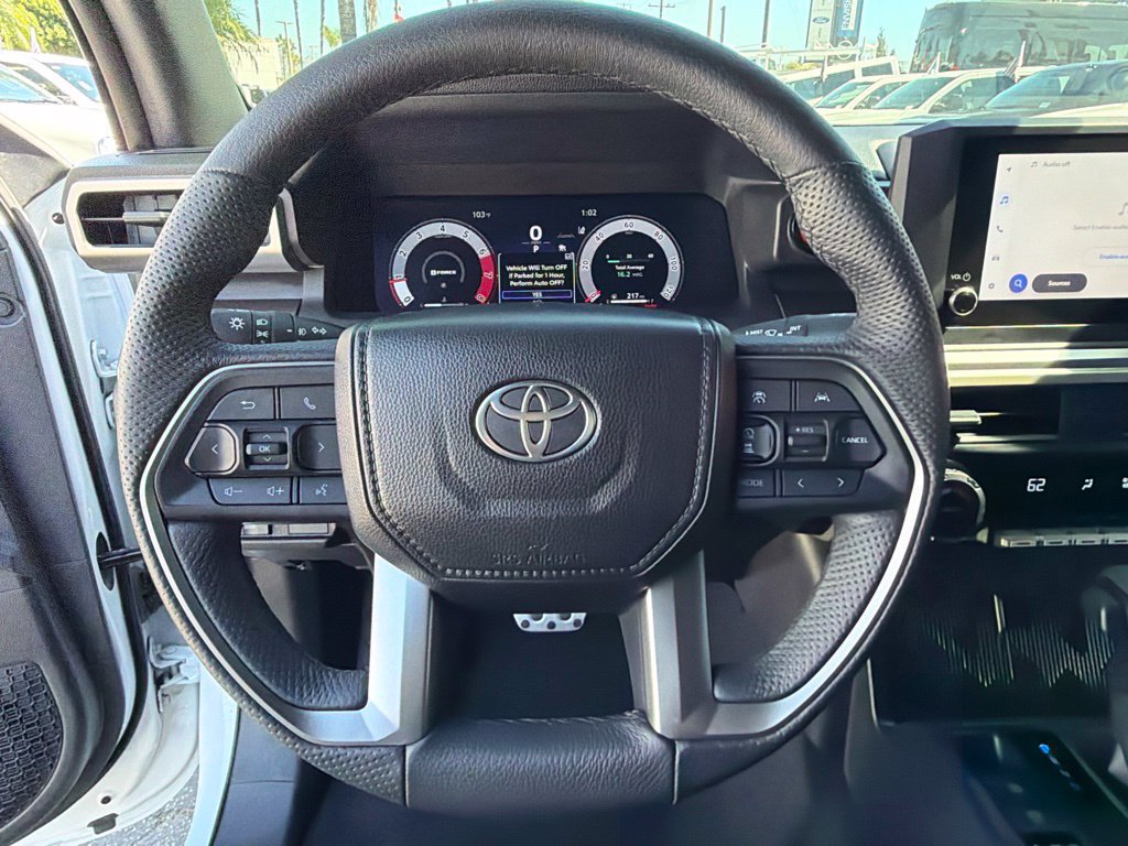 Used 2025 Toyota Tacoma TRD Sport AWD/4WD image 27