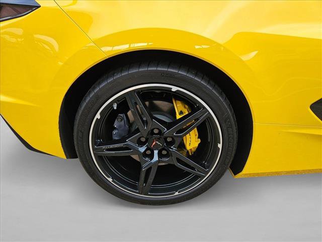 Used 2025 Chevrolet Corvette Stingray Coupe w/ 1LT image 19