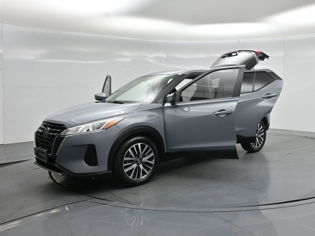 Used 2021 Nissan Kicks SV image 53
