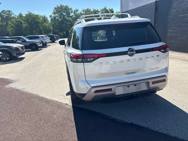 Used 2024 Nissan Pathfinder SL w/ SL Premium Package AWD/4WD image 25