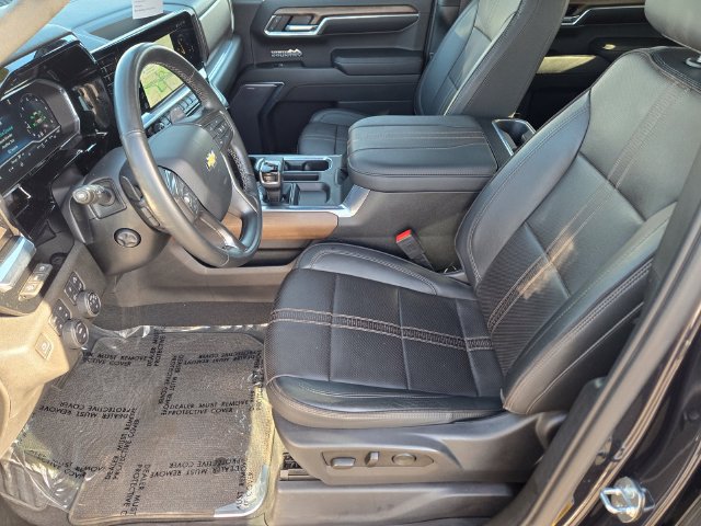 Used 2023 Chevrolet Silverado 1500 High Country w/ Technology Package AWD/4WD image 11