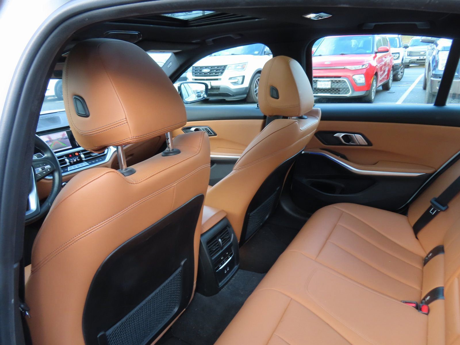 Used 2022 BMW 330i xDrive 330i xDrive w/ Driving Assistance Package image 33