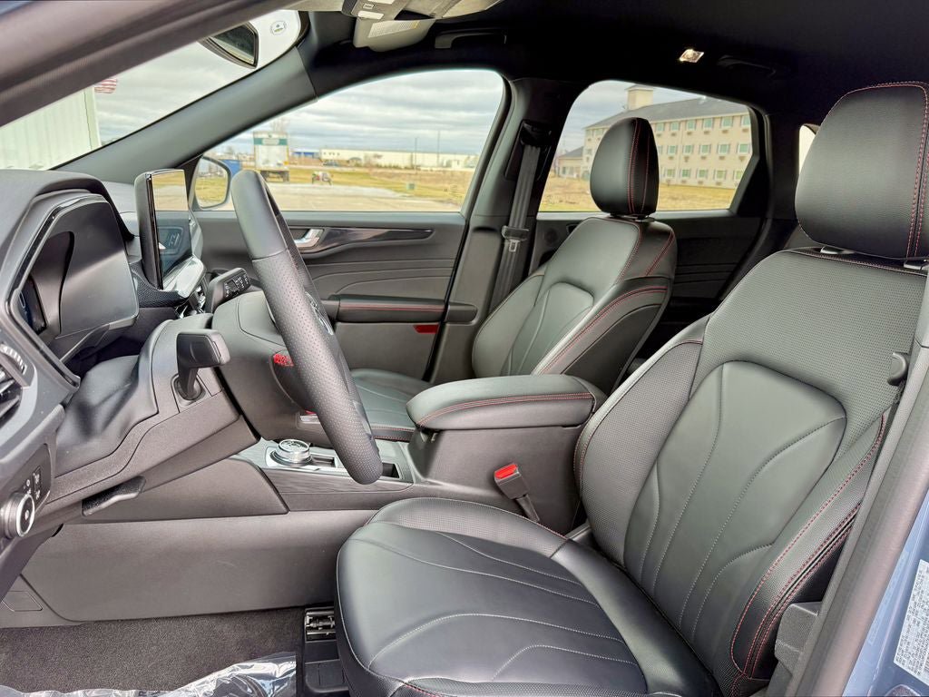 Certified 2025 Ford Escape ST-Line Elite w/ Premium Technology Package AWD/4WD image 11