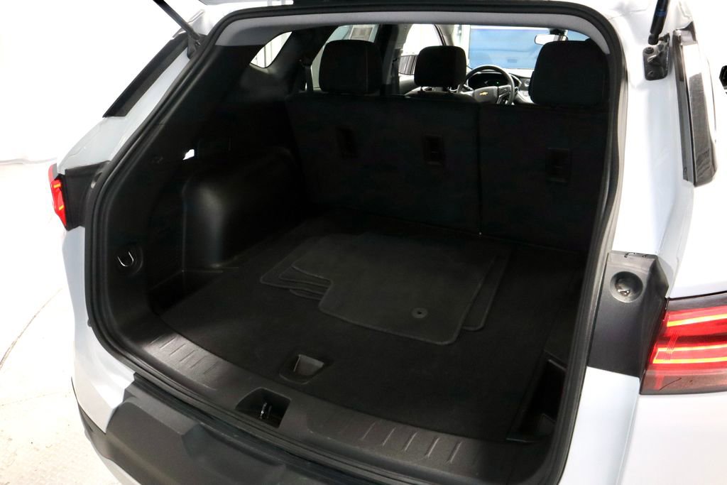Used 2025 Chevrolet Blazer LT AWD/4WD image 15