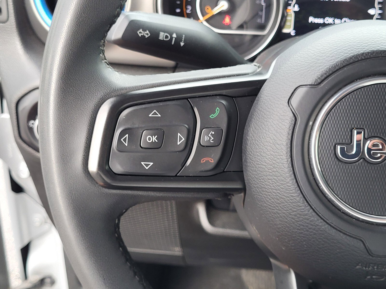 Used 2023 Jeep Gladiator Willys AWD/4WD image 26