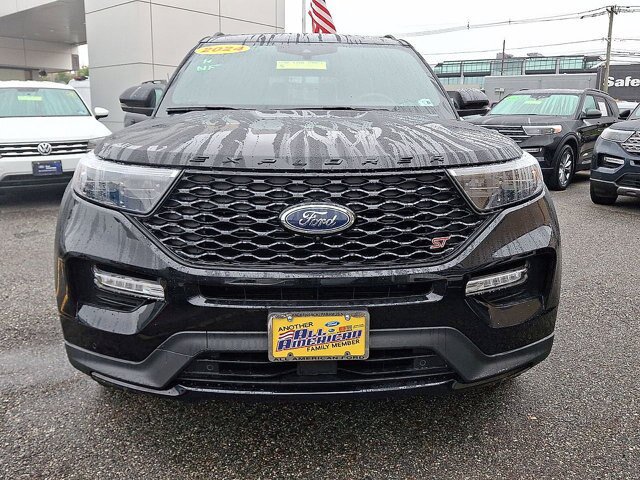 Certified 2024 Ford Explorer ST w/ Equipment Group 401A AWD/4WD image 3