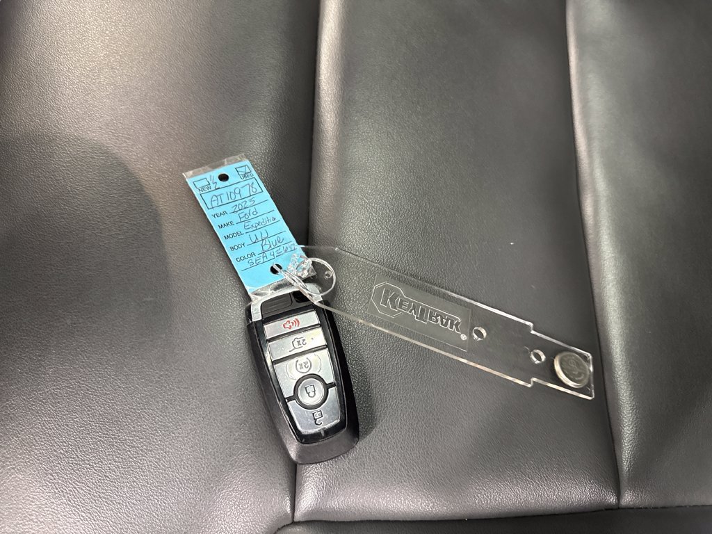 Certified 2025 Ford Expedition Active AWD/4WD image 34