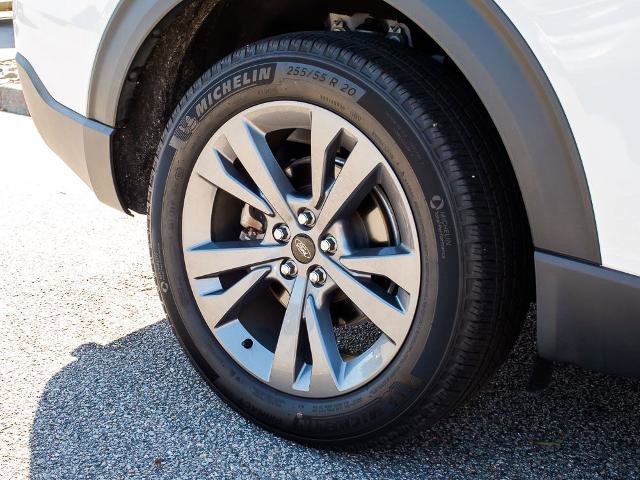 Certified 2022 Ford Explorer XLT w/ Equipment Group 202A image 7