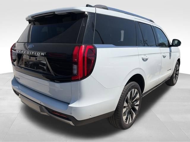 Certified 2025 Ford Expedition Platinum w/ Driver's Package AWD/4WD image 5