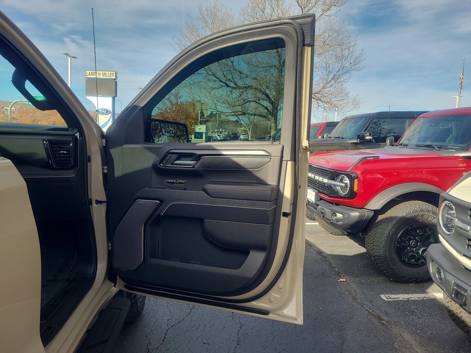 Used 2022 GMC Sierra 1500 AT4X image 16
