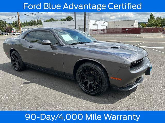 Used 2018 Dodge Challenger SXT RWD image 10