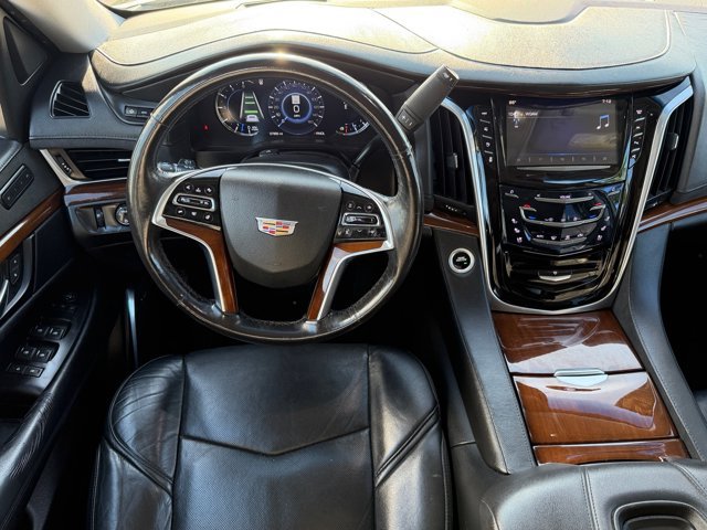 Used 2020 Cadillac Escalade ESV Luxury AWD/4WD image 23