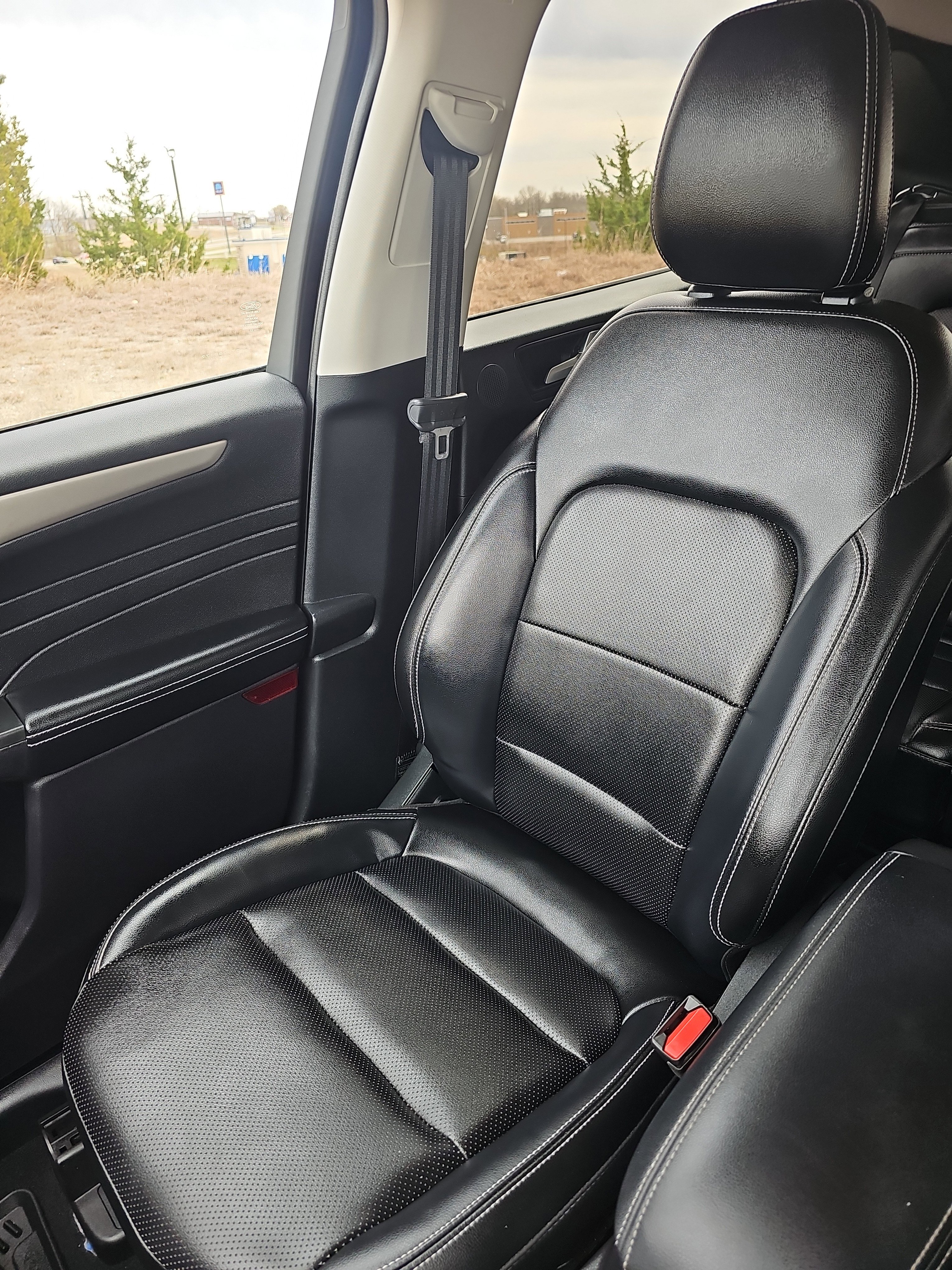 Certified 2022 Ford Escape SEL w/ Technology Package image 36