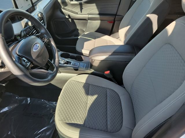 Certified 2022 Ford Escape SE w/ SE Sport Appearance Package FWD image 24