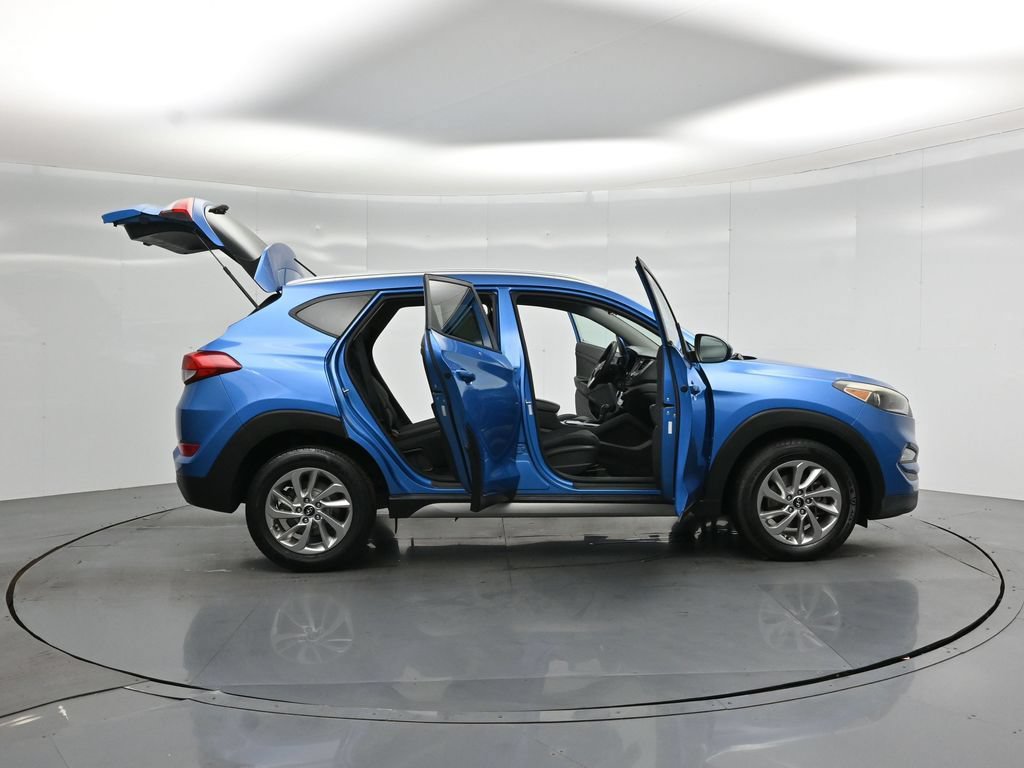 Used 2017 Hyundai Tucson SE w/ SE Popular Package 02 FWD image 5