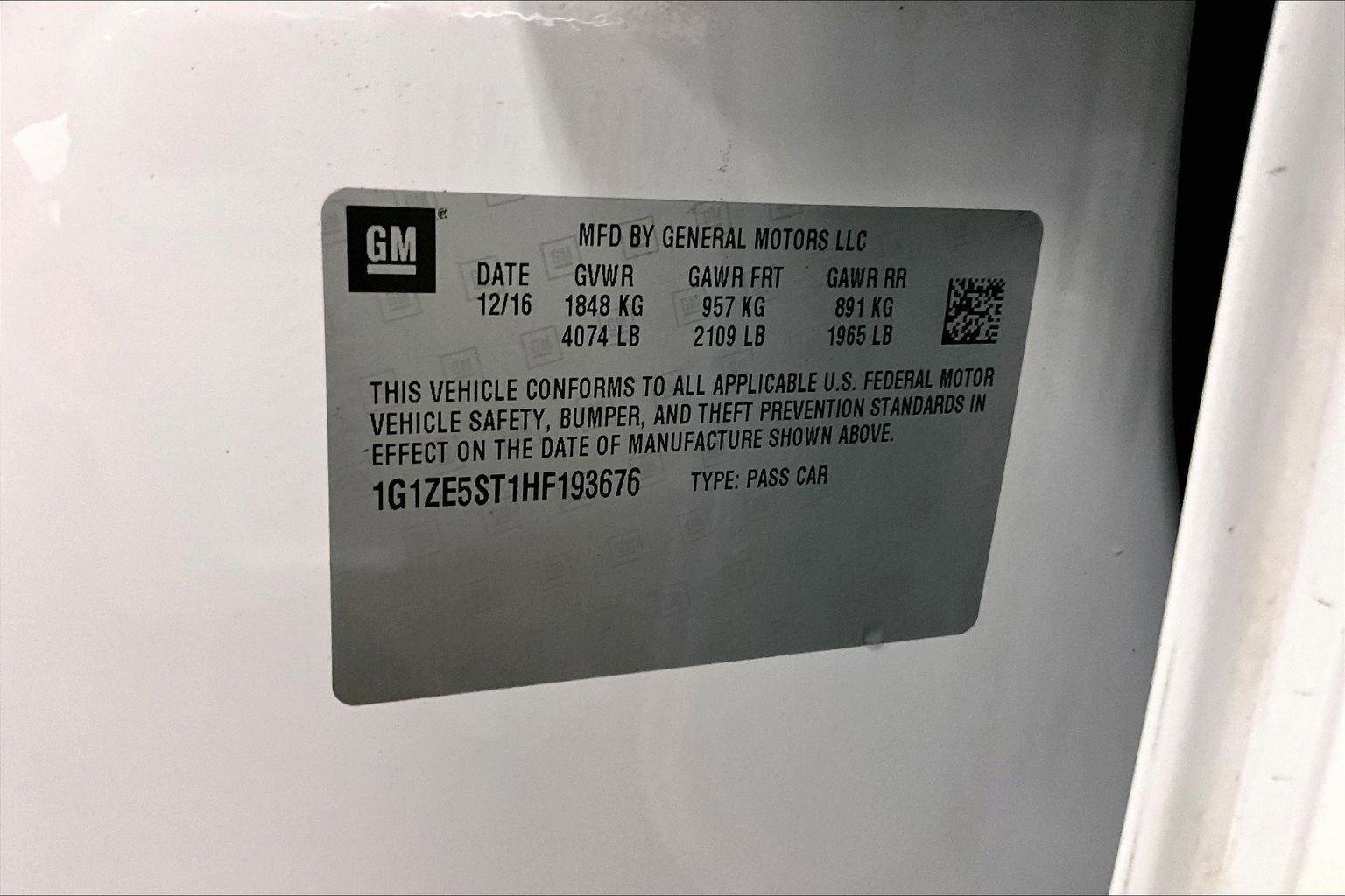 Used 2017 Chevrolet Malibu LT image 32