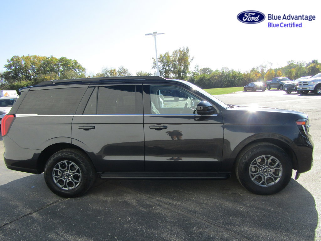 Certified 2025 Ford Expedition Active AWD/4WD image 23