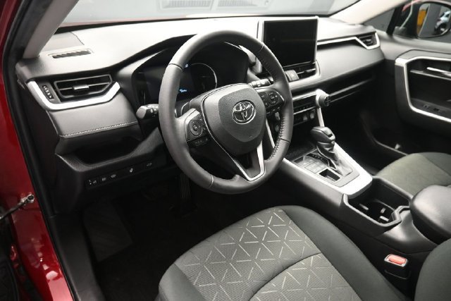 Used 2023 Toyota RAV4 XLE w/ Convenience Package AWD/4WD image 9