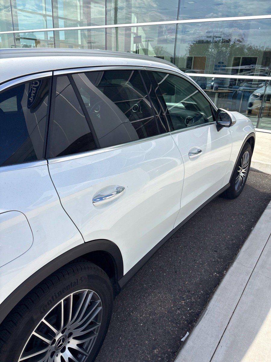 Used 2025 Mercedes-Benz GLC 300 image 4