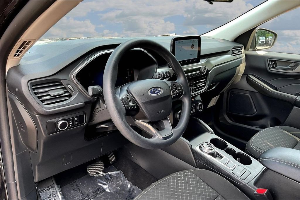 Certified 2025 Ford Escape Active FWD image 19