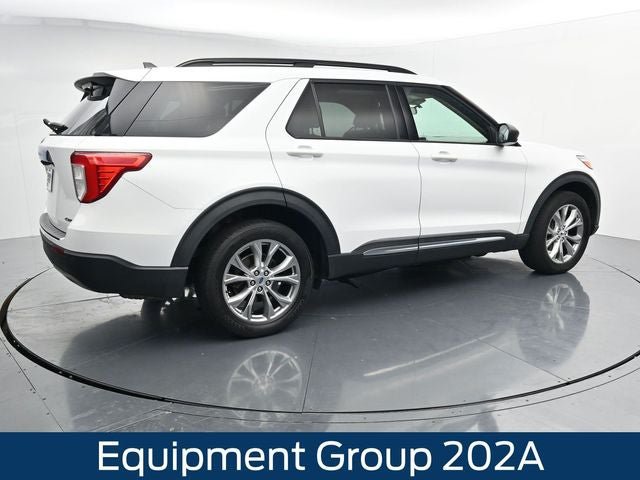 Certified 2021 Ford Explorer XLT w/ Equipment Group 202A AWD/4WD image 11