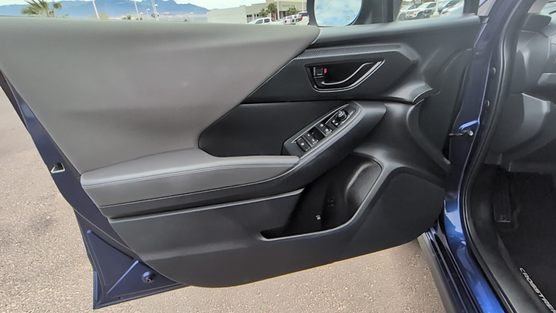 Used 2025 Subaru Crosstrek 2.5i Premium AWD/4WD image 12