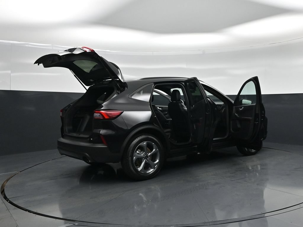 Certified 2025 Ford Escape ST-Line FWD image 6