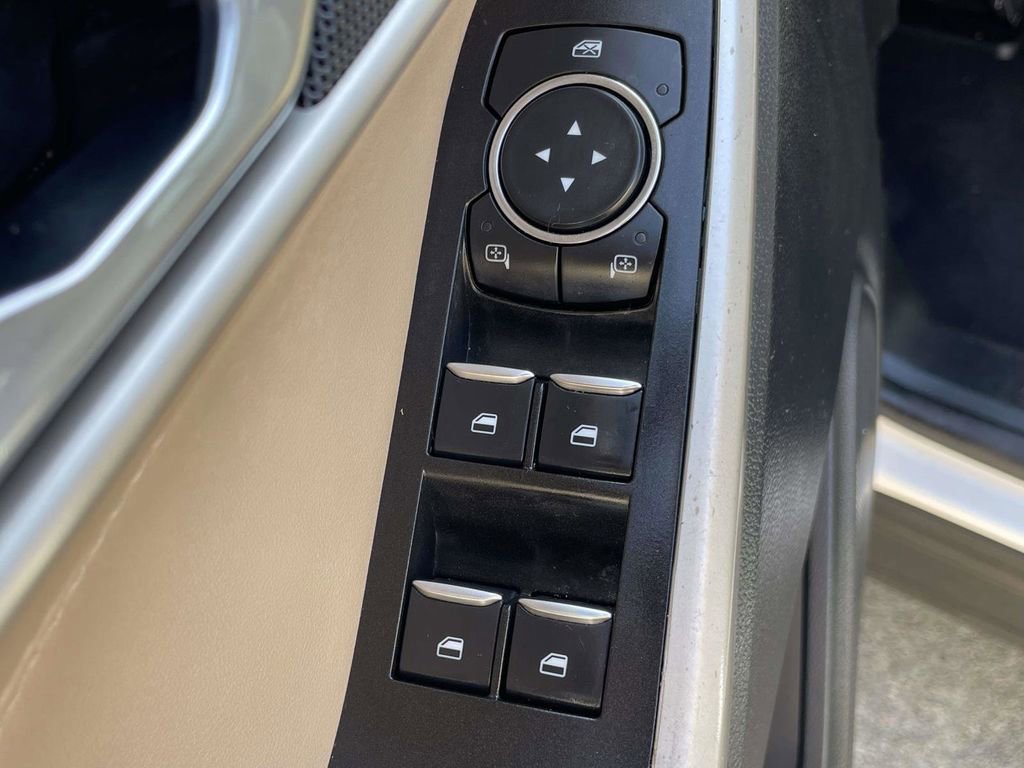 Certified 2022 Ford Explorer XLT w/ Equipment Group 202A image 16