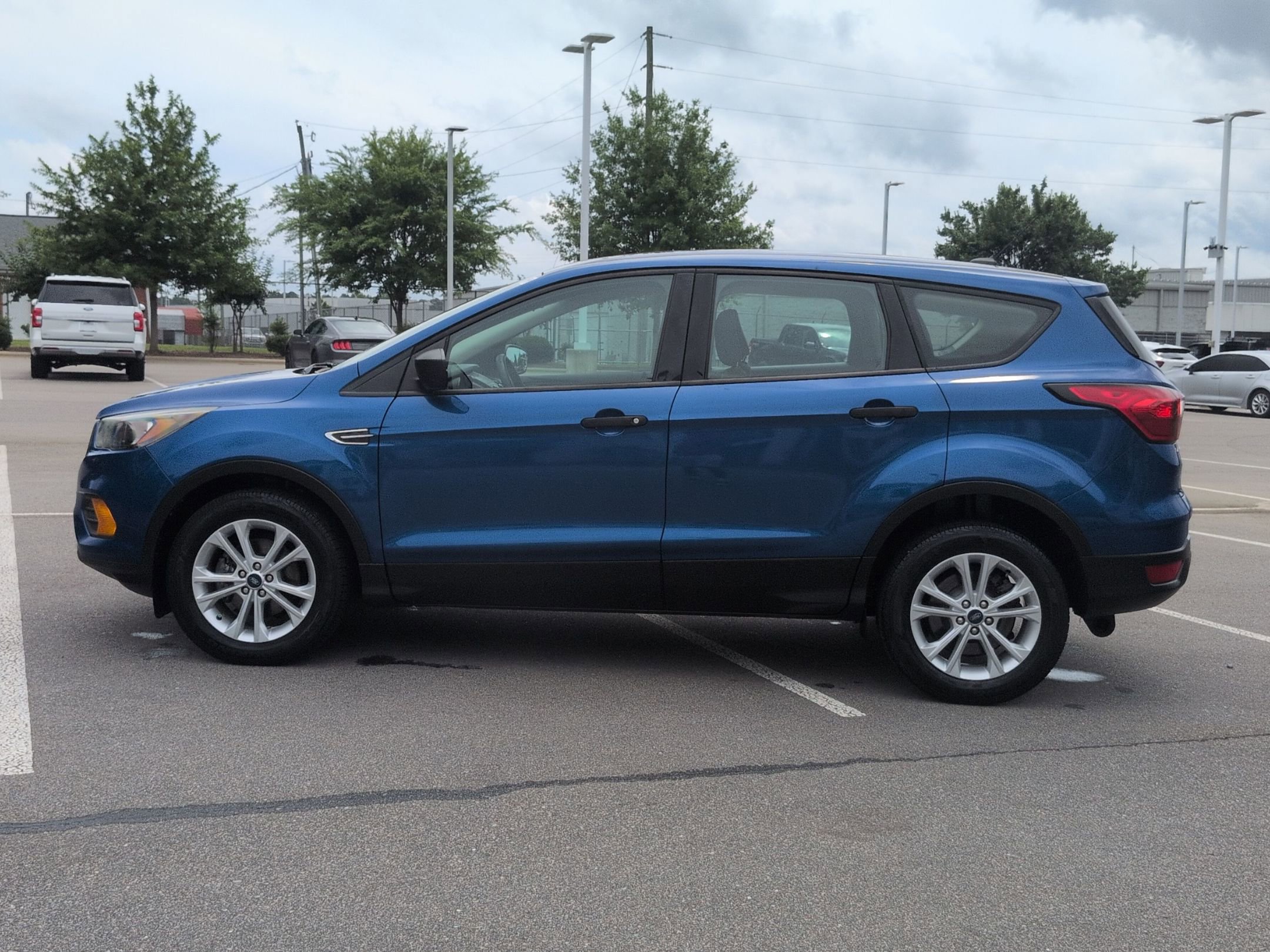 Certified 2019 Ford Escape S FWD image 7