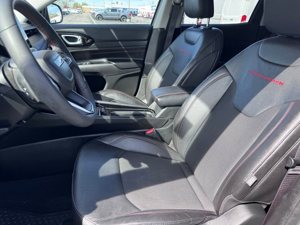 Used 2022 Jeep Compass Trailhawk AWD/4WD image 15