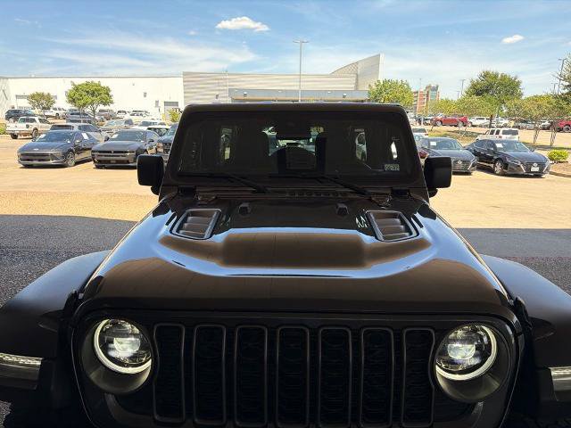 Used 2025 Jeep Wrangler Unlimited Rubicon AWD/4WD image 4