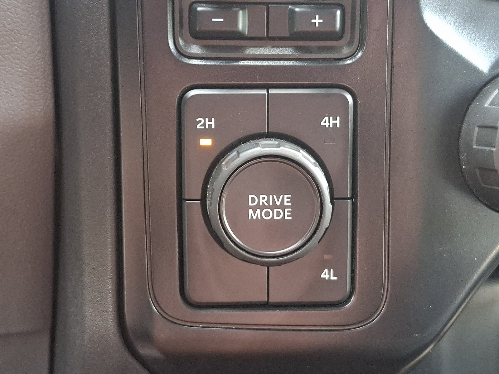 Certified 2025 Ford F250 XLT AWD/4WD image 23