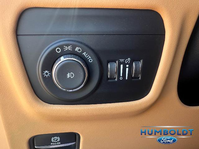 Used 2023 Jeep Grand Cherokee Summit AWD/4WD image 20