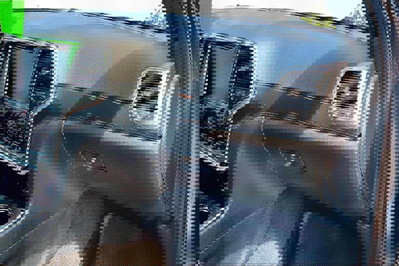 Used 2018 Jeep Grand Cherokee Trailhawk w/ Trailhawk Luxury Group image 17