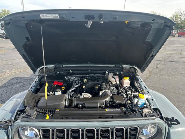 Used 2025 Jeep Gladiator Sport AWD/4WD image 33