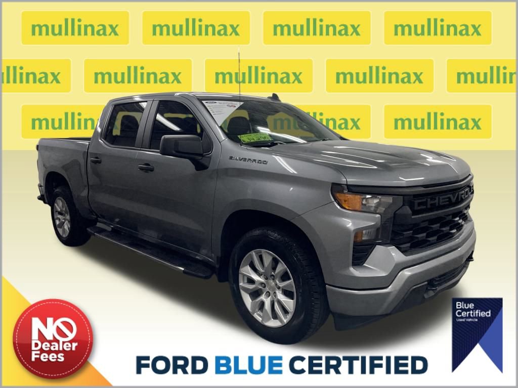 Used 2024 Chevrolet Silverado 1500 Custom image 1