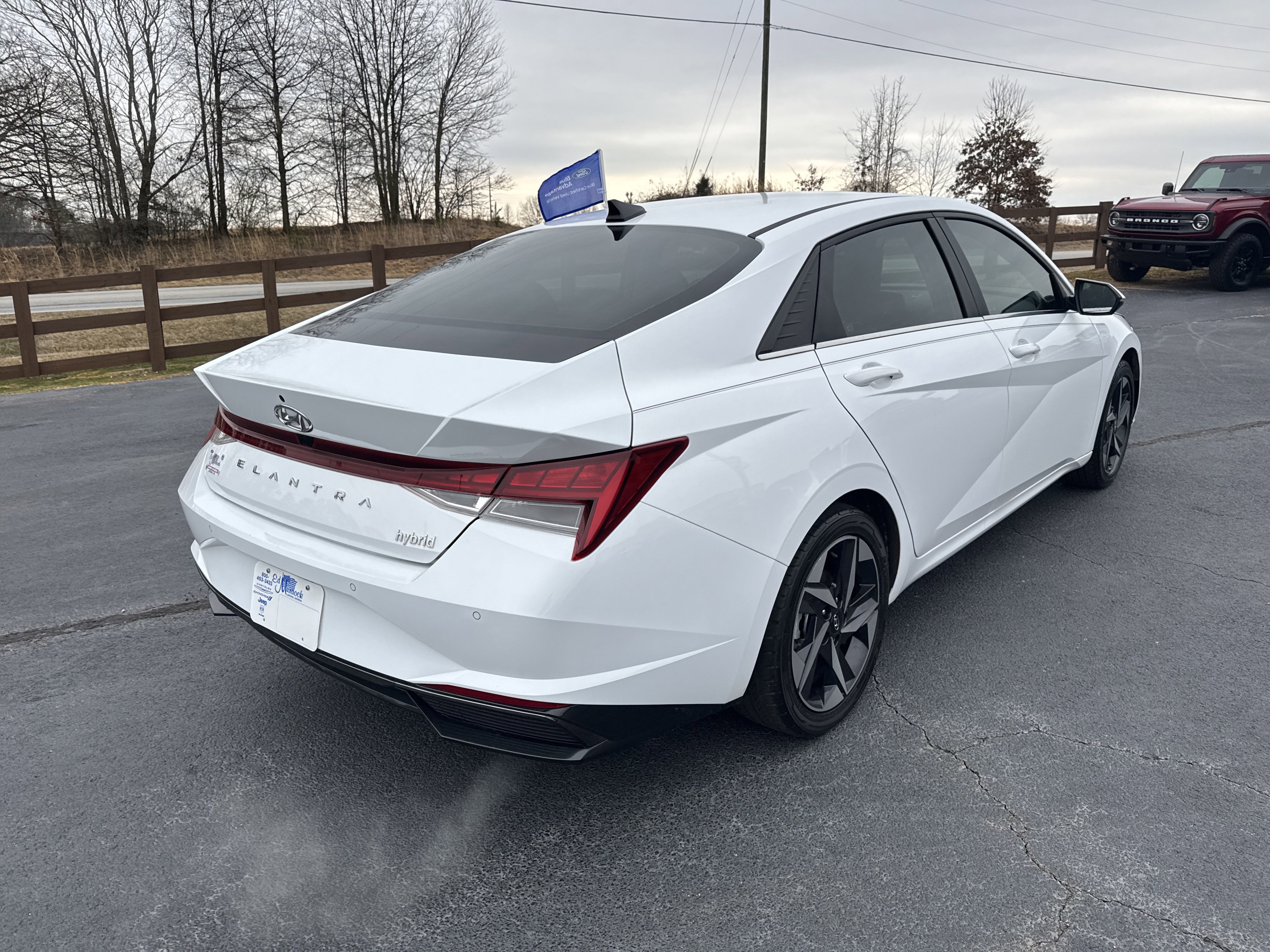 Used 2023 Hyundai Elantra Limited w/ Cargo Package image 5