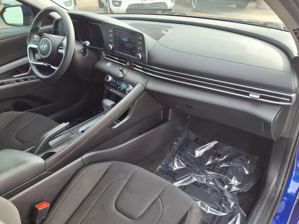 Used 2021 Hyundai Elantra SEL image 28
