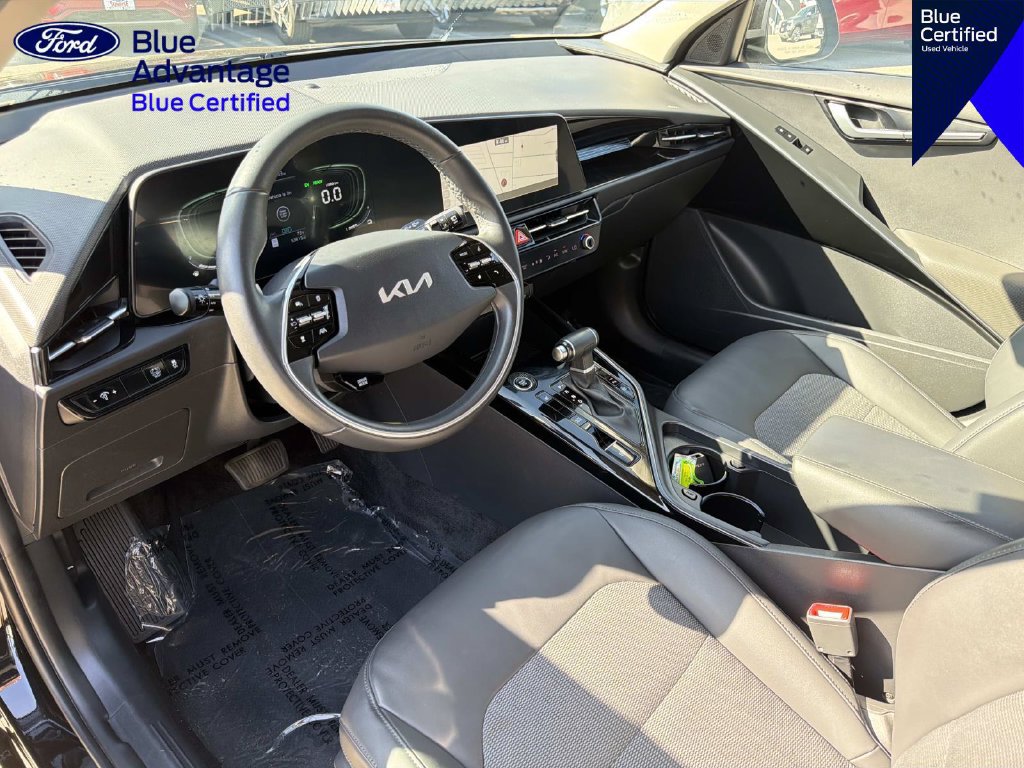 Used 2023 Kia Niro EX FWD image 17