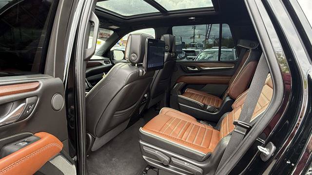 Used 2023 GMC Yukon Denali Ultimate AWD/4WD image 30