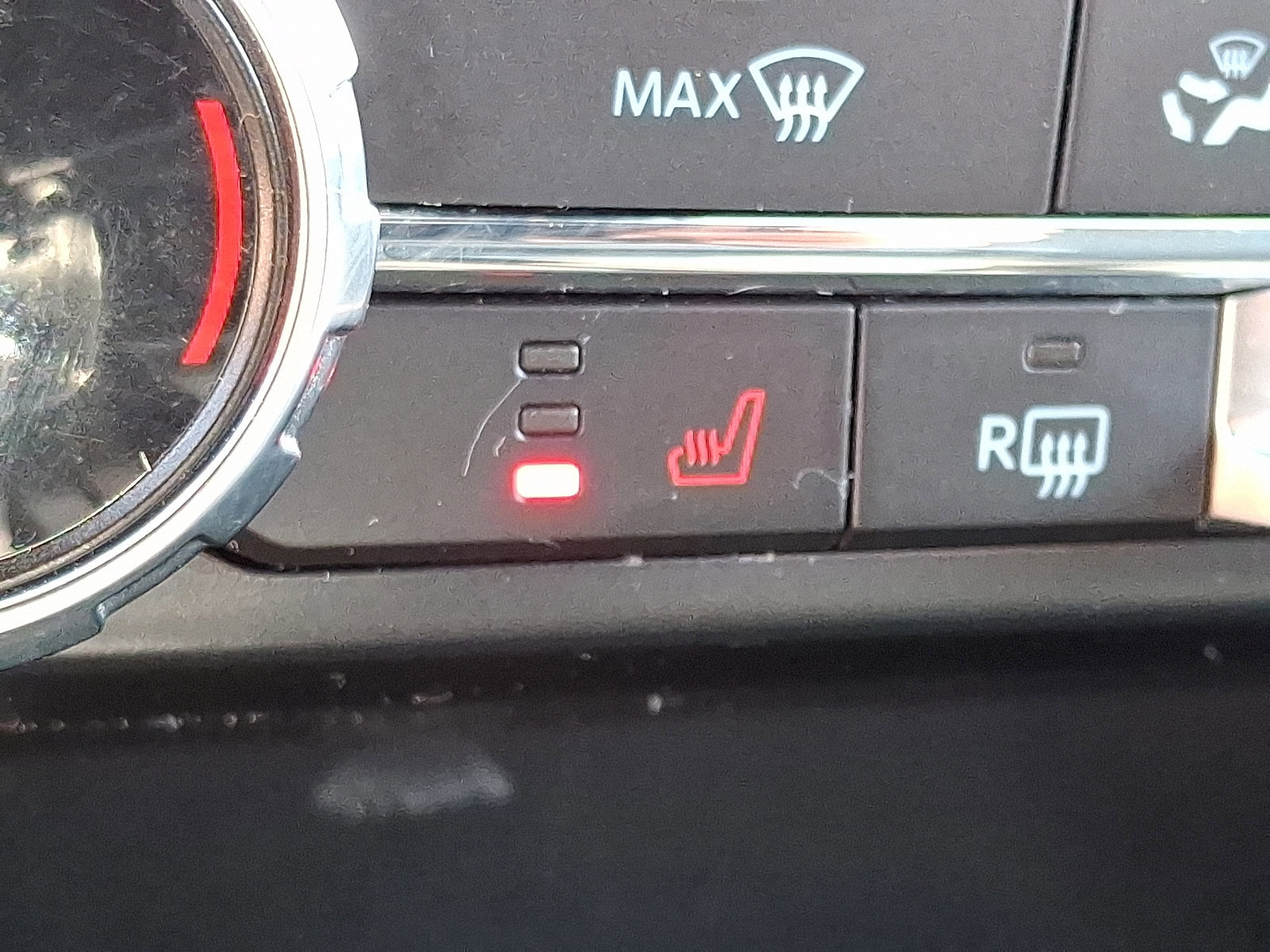 Certified 2022 Ford F150 XLT w/ Equipment Group 302A High image 25