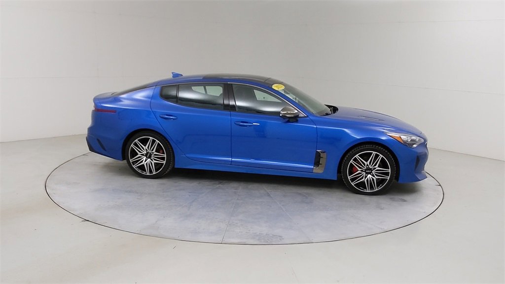 Used 2023 Kia Stinger GT2 image 12