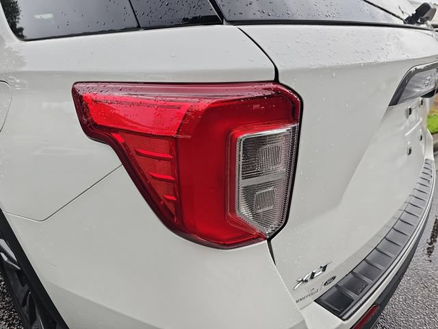Certified 2023 Ford Explorer XLT w/ Equipment Group 202A AWD/4WD image 38