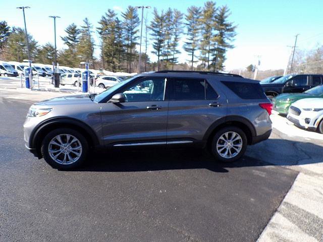 Certified 2022 Ford Explorer XLT w/ Equipment Group 202A image 2