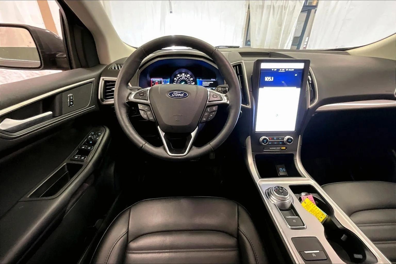 Certified 2024 Ford Edge SEL w/ Convenience Package image 5