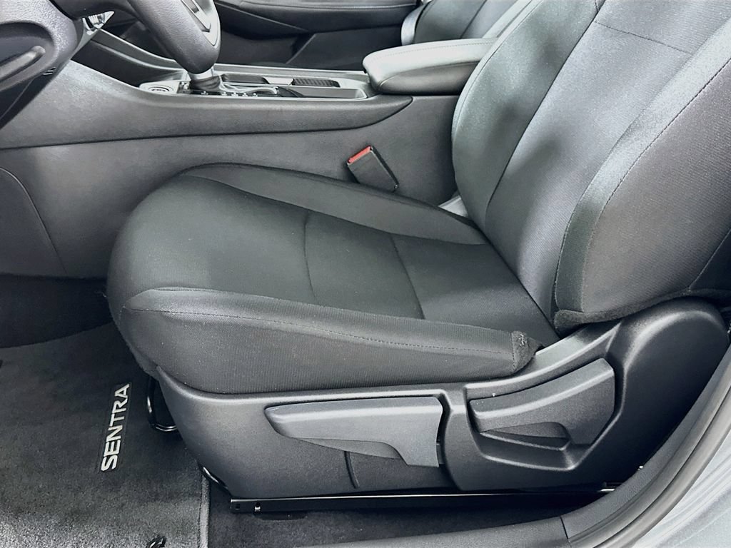 Used 2025 Nissan Sentra S FWD image 20